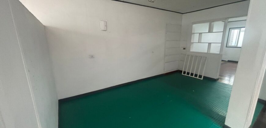 Se arrienda casa comercial Envigado (193857873)