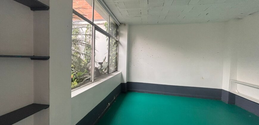 Se arrienda casa comercial Envigado (193857873)